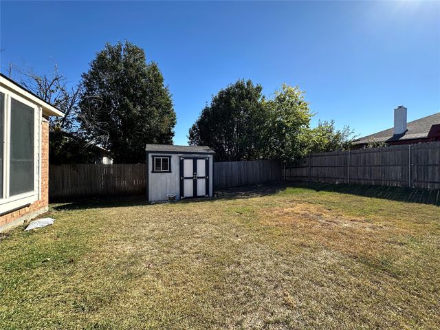 6920 Misty Meadow Lane, Arlington, TX 76002