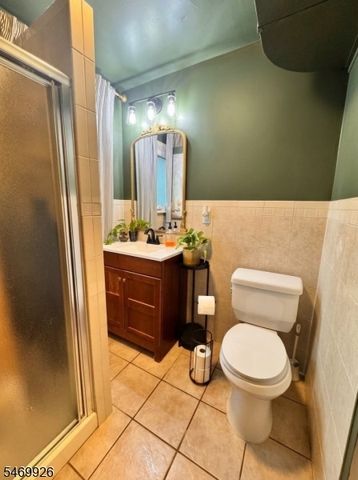 822 Barry Ave, Perth Amboy City, NJ 08861