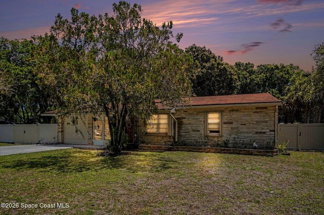 122 East Court, Melbourne, FL 32904