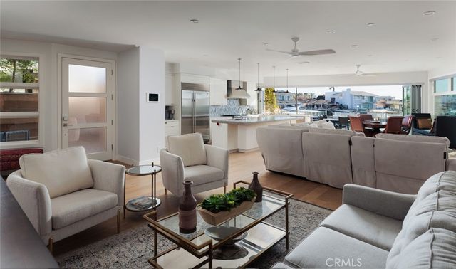 44 Balboa, Newport Beach, CA 92663