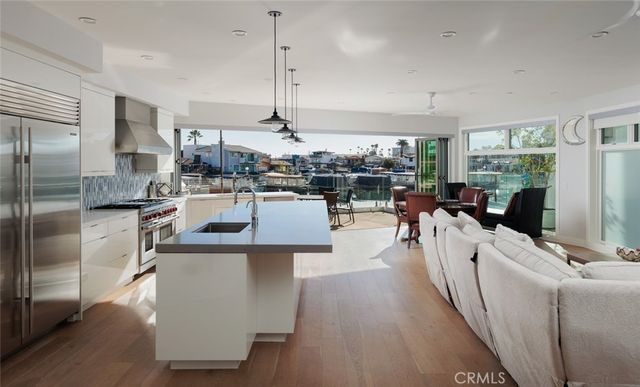 44 Balboa, Newport Beach, CA 92663