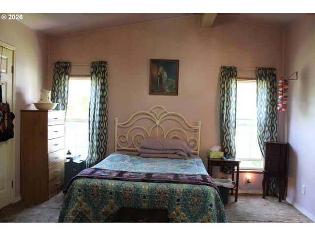 467 CINDY St, Myrtle Creek, OR 97457