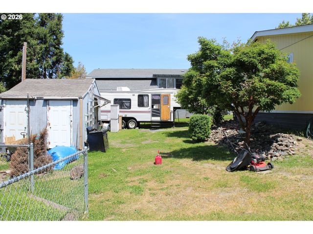 467 CINDY St, Myrtle Creek, OR 97457