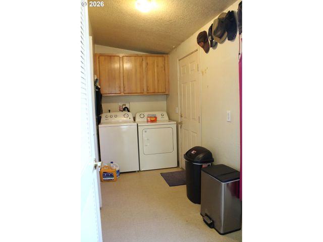 467 CINDY St, Myrtle Creek, OR 97457