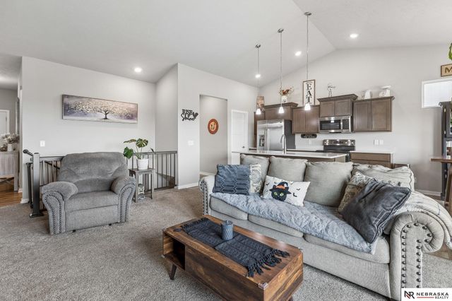 7813 N 149 Street, Bennington, NE 68007