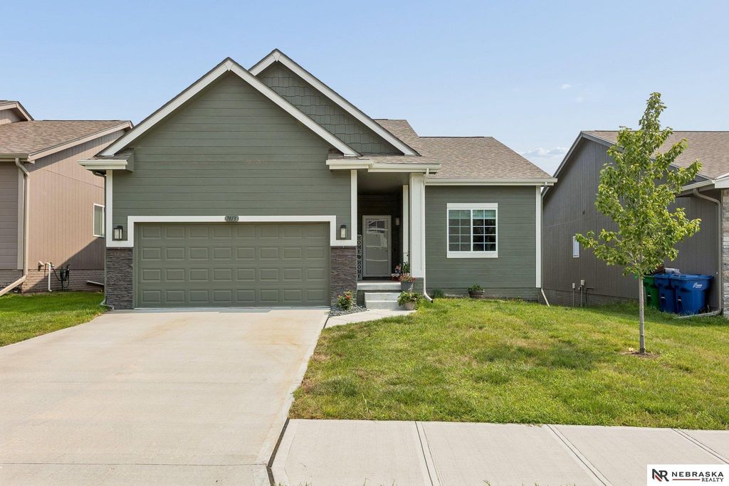 7813 N 149 Street, Bennington, NE 68007