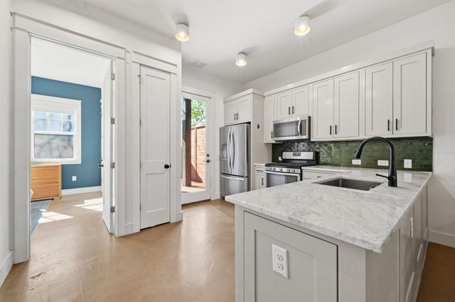 3203 Locke LN A, Austin, TX 78704