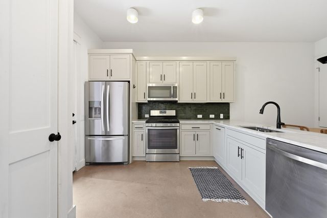 3203 Locke LN A, Austin, TX 78704