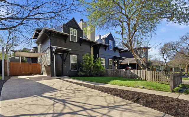 3203 Locke LN A, Austin, TX 78704