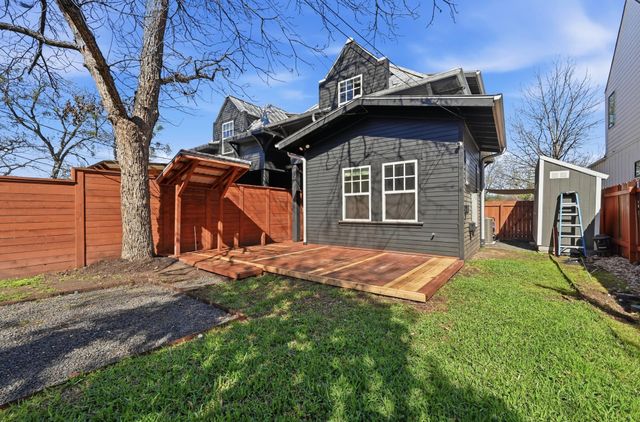 3203 Locke LN A, Austin, TX 78704