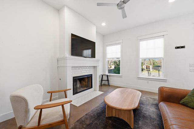 3203 Locke LN A, Austin, TX 78704