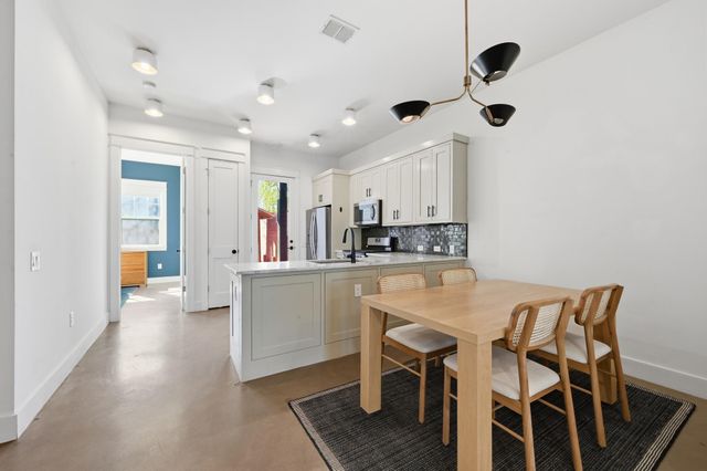 3203 Locke LN A, Austin, TX 78704