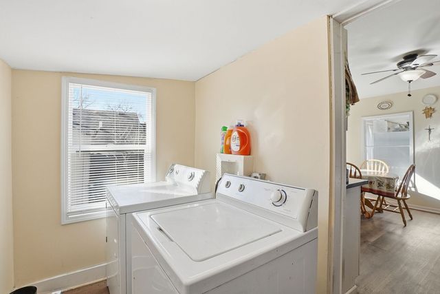 110 N Seminary Avenue, Woodstock, IL 60098