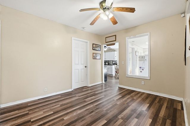 110 N Seminary Avenue, Woodstock, IL 60098