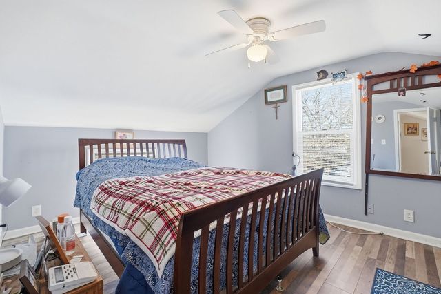 110 N Seminary Avenue, Woodstock, IL 60098