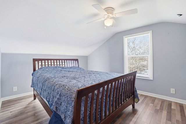 110 N Seminary Avenue, Woodstock, IL 60098