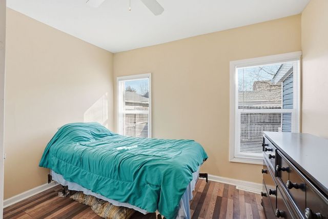 110 N Seminary Avenue, Woodstock, IL 60098