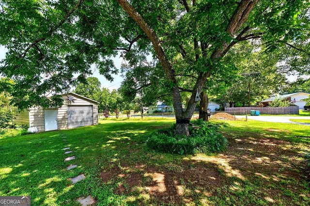305 Jefferson Street, Statham, GA 30666