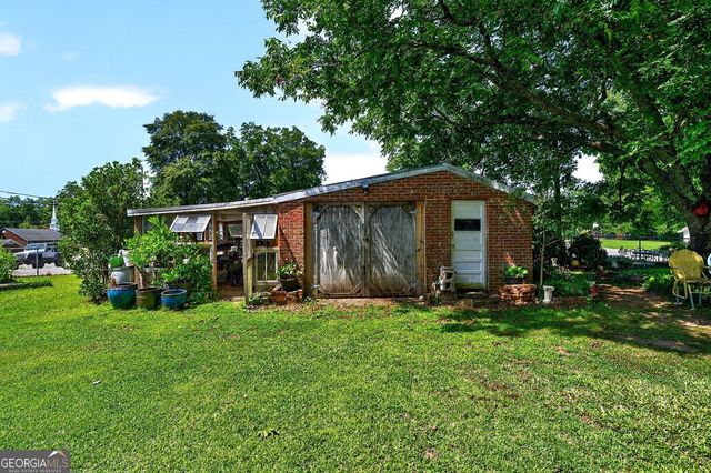 305 Jefferson Street, Statham, GA 30666