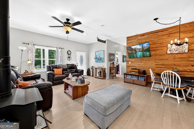 305 Jefferson Street, Statham, GA 30666
