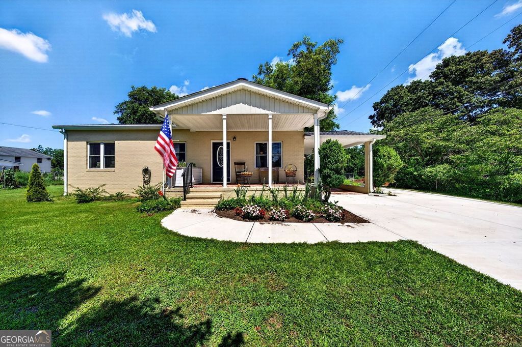 305 Jefferson Street, Statham, GA 30666