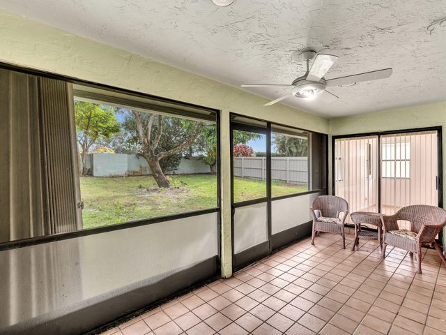 1045 NW 18th Avenue, Delray Beach, FL 33445