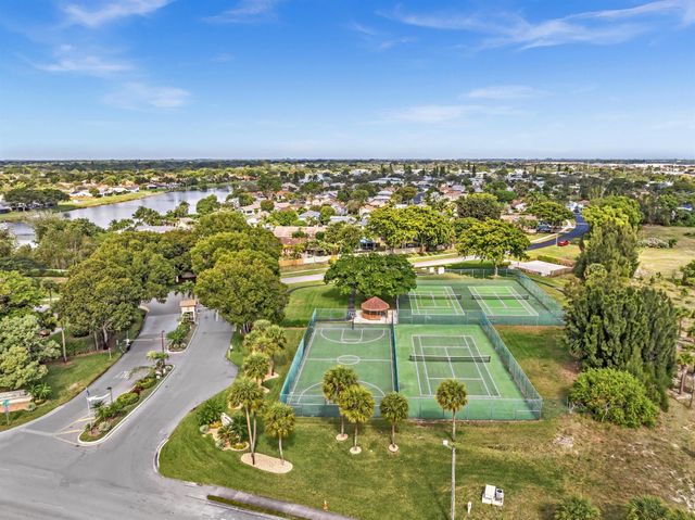 1045 NW 18th Avenue, Delray Beach, FL 33445