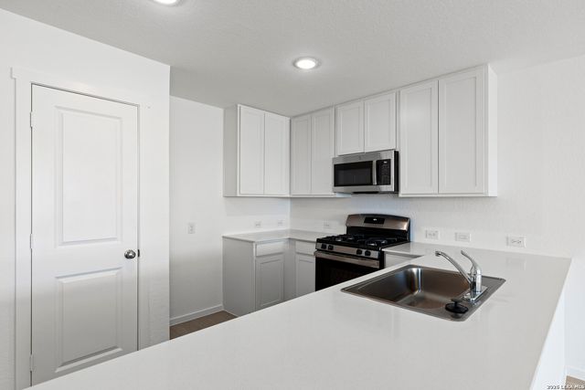 3777 Swift Fox Rd, New Braunfels, TX 78132