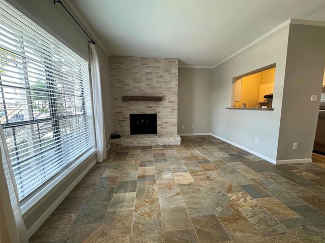 2001 Bering Drive 7E, Houston, TX 77057