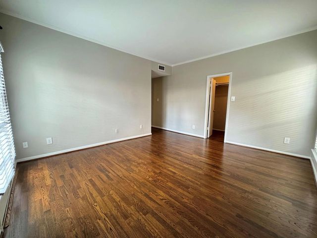 2001 Bering Drive 7E, Houston, TX 77057