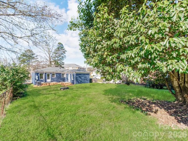 2948 Coronet Way, Charlotte, NC 28208