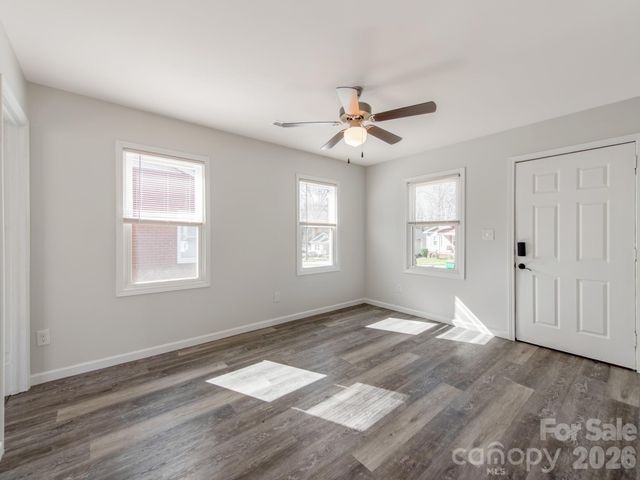 2948 Coronet Way, Charlotte, NC 28208