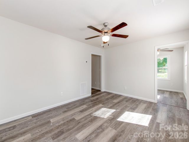 2948 Coronet Way, Charlotte, NC 28208