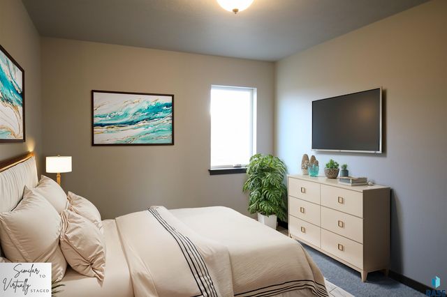 7226 E Waters Edge Pl Place, Sioux Falls, SD 57110