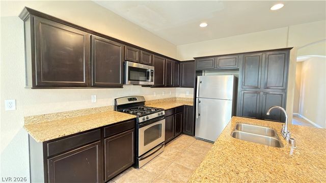 6675 Prairie Dusk Drive, Las Vegas, NV 89122