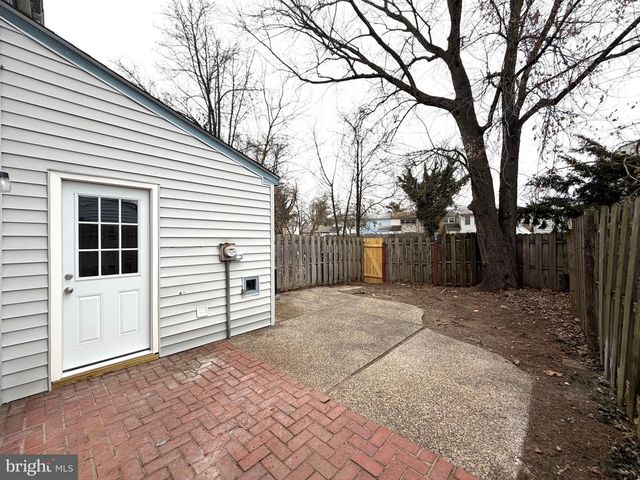 8 ROYAL CT, Willingboro, NJ 08046