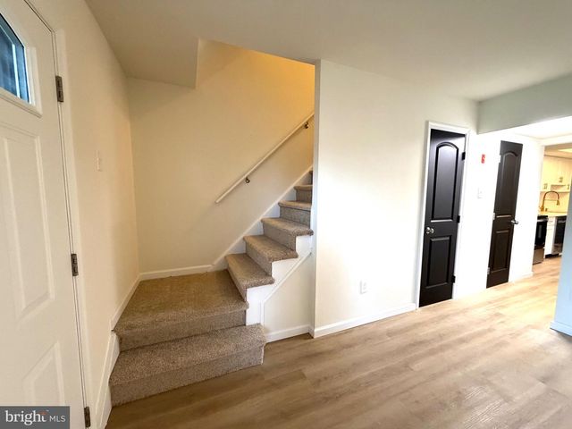 8 ROYAL CT, Willingboro, NJ 08046