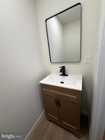 8 ROYAL CT, Willingboro, NJ 08046