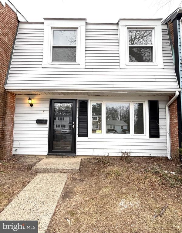 8 ROYAL CT, Willingboro, NJ 08046