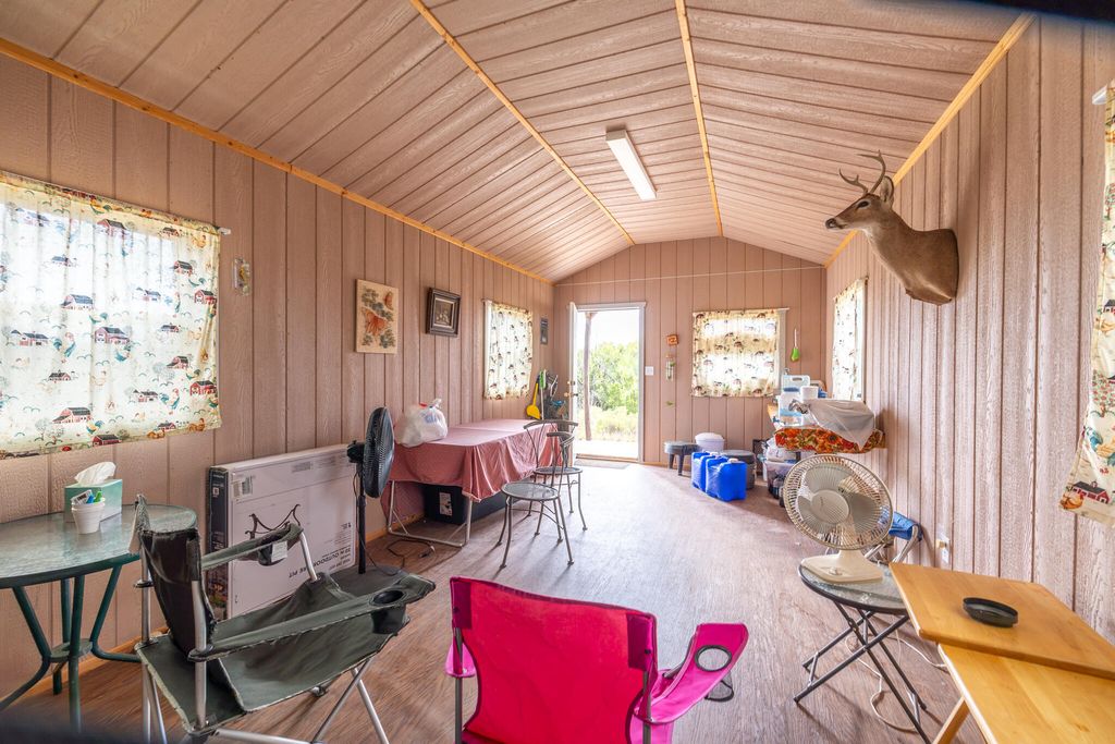 Image 5 of property listing at 2165 Chisholm Road, Ozona, TX 76943
