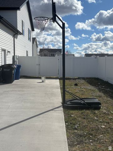 566 W SADDLEBACK, Smithfield, UT 84335