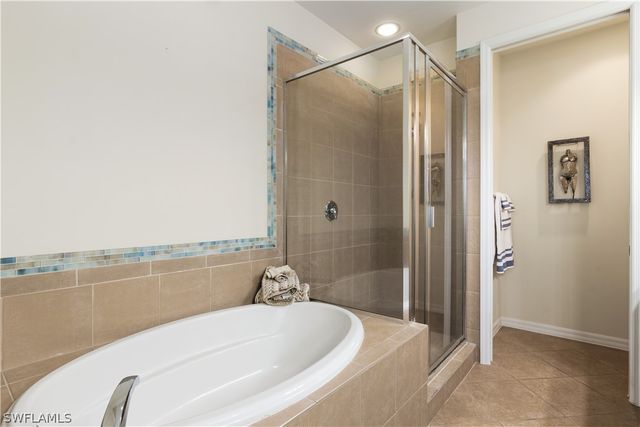 8993 Cambria CIR 1907, Naples, FL 34113