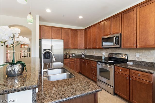 8993 Cambria CIR 1907, Naples, FL 34113