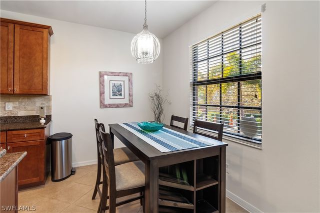 8993 Cambria CIR 1907, Naples, FL 34113