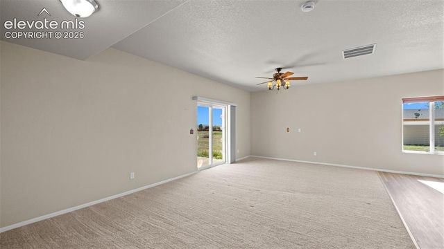 1133 E Ivanhoe Drive, Pueblo, CO 81007