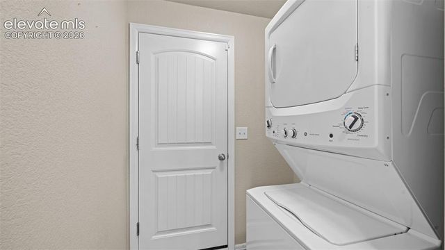 1133 E Ivanhoe Drive, Pueblo, CO 81007