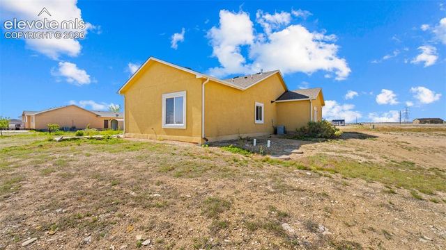 1133 E Ivanhoe Drive, Pueblo, CO 81007
