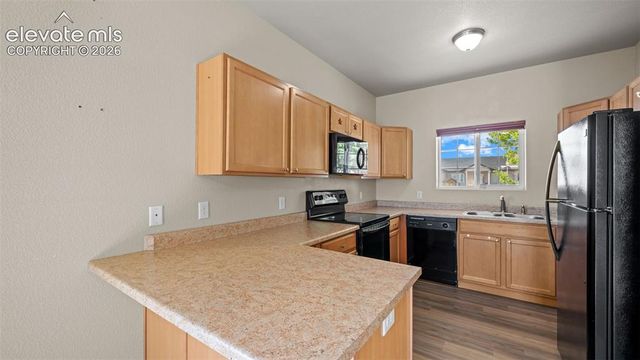 1133 E Ivanhoe Drive, Pueblo, CO 81007
