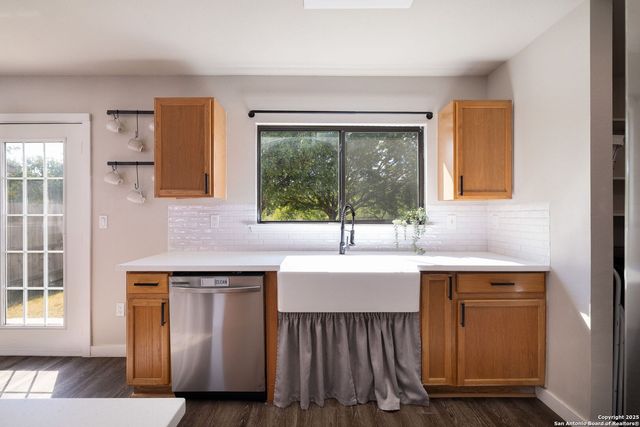 11211 Talbot Sq, San Antonio, TX 78249