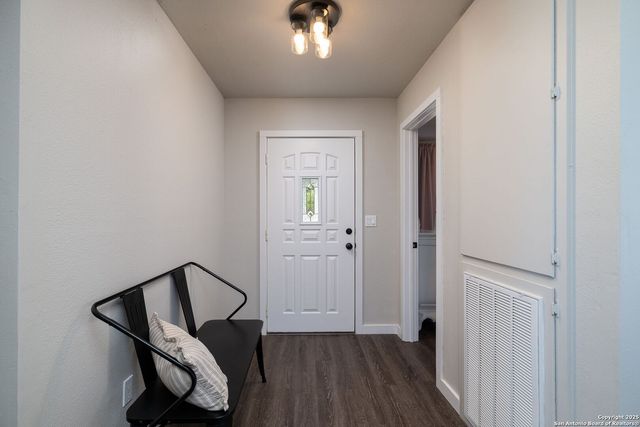 11211 Talbot Sq, San Antonio, TX 78249